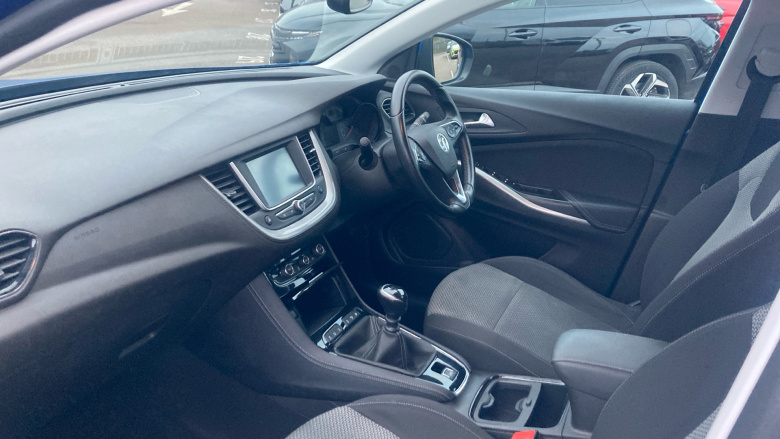 Vauxhall Grandland X 1.2 Turbo SE 5dr Petrol Hatchback